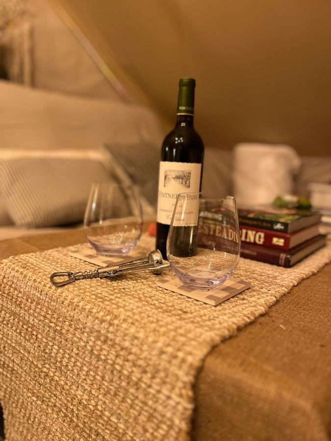 Shenandoah Valley Glamping - Amazing Views - Farm Edinburg Extérieur photo